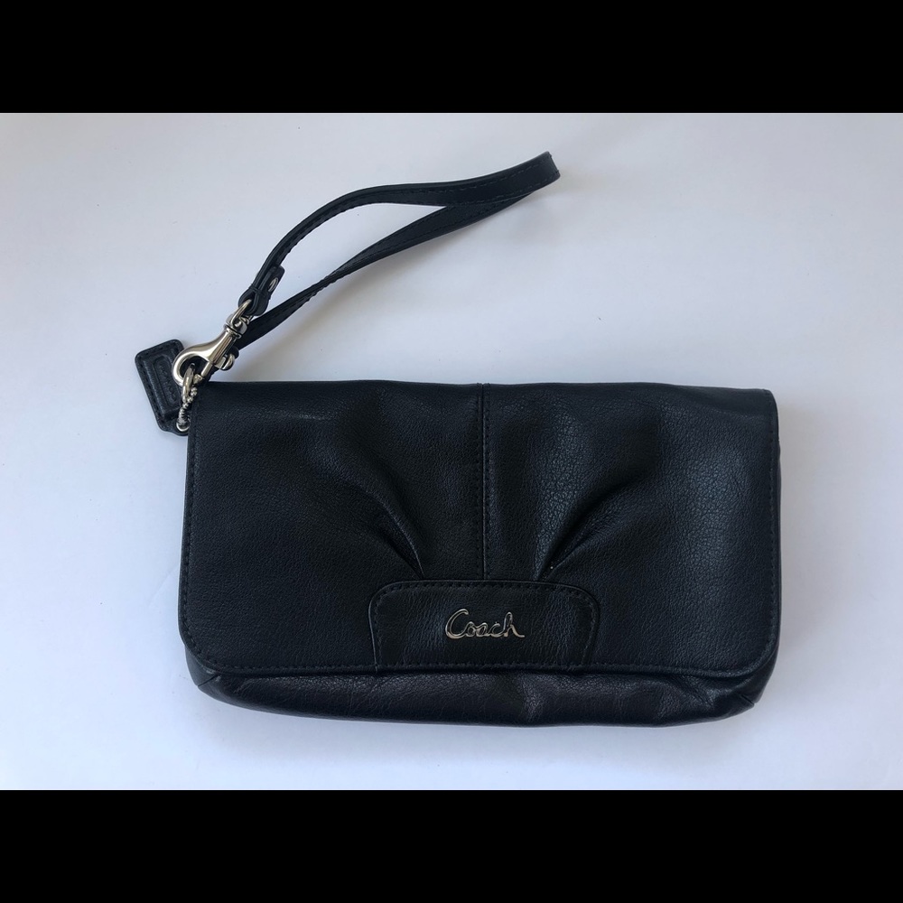 Coach clutch/wristlet